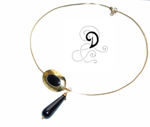 colier aurit bijuterii handmade jewelry gold plated necklace pandantiv placat cu aur onix lacrima pietre semipretioase negru